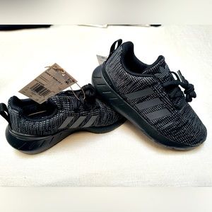 NWT Adidas Black and Gray Kids Shoes Size 13K